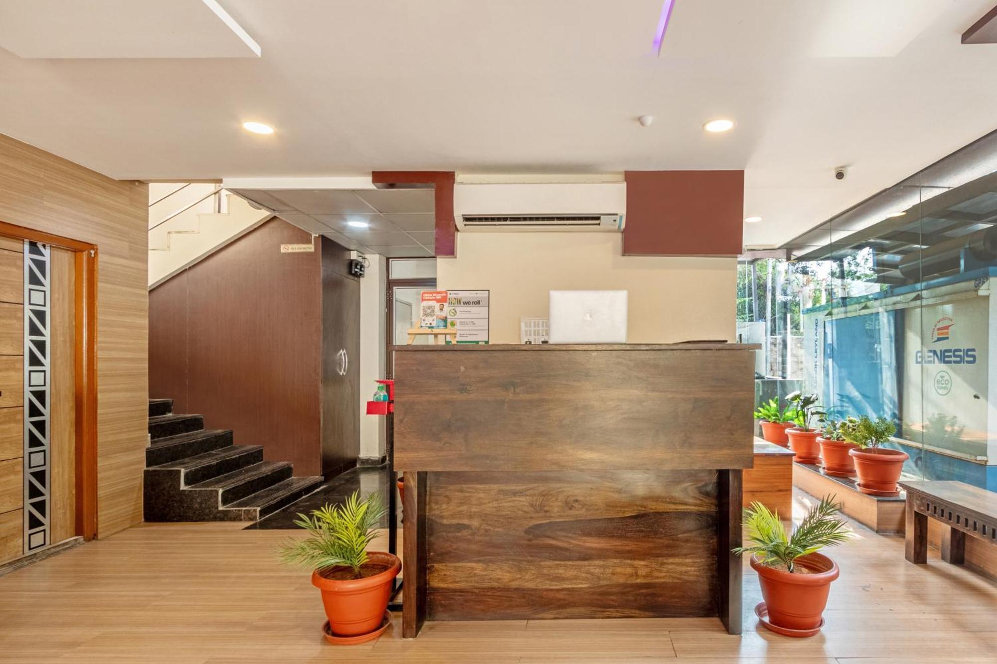 Treebo Purple Square Hotel Хидерабад Екстериор снимка