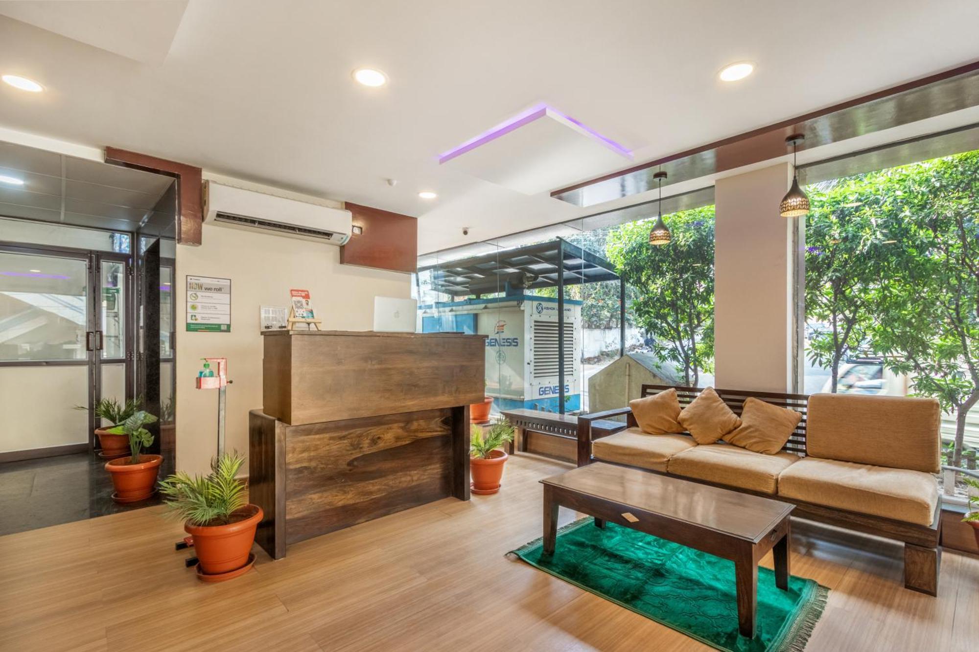 Treebo Purple Square Hotel Хидерабад Екстериор снимка