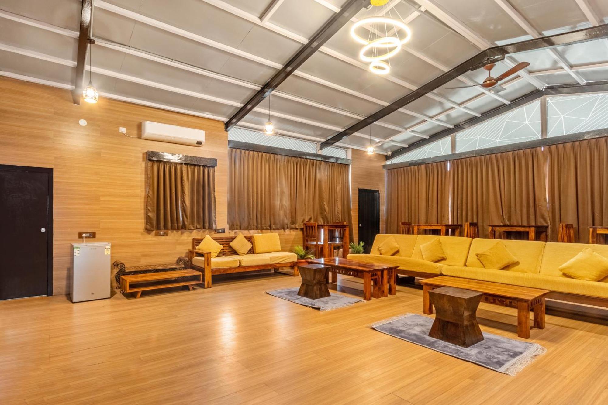 Treebo Purple Square Hotel Хидерабад Екстериор снимка