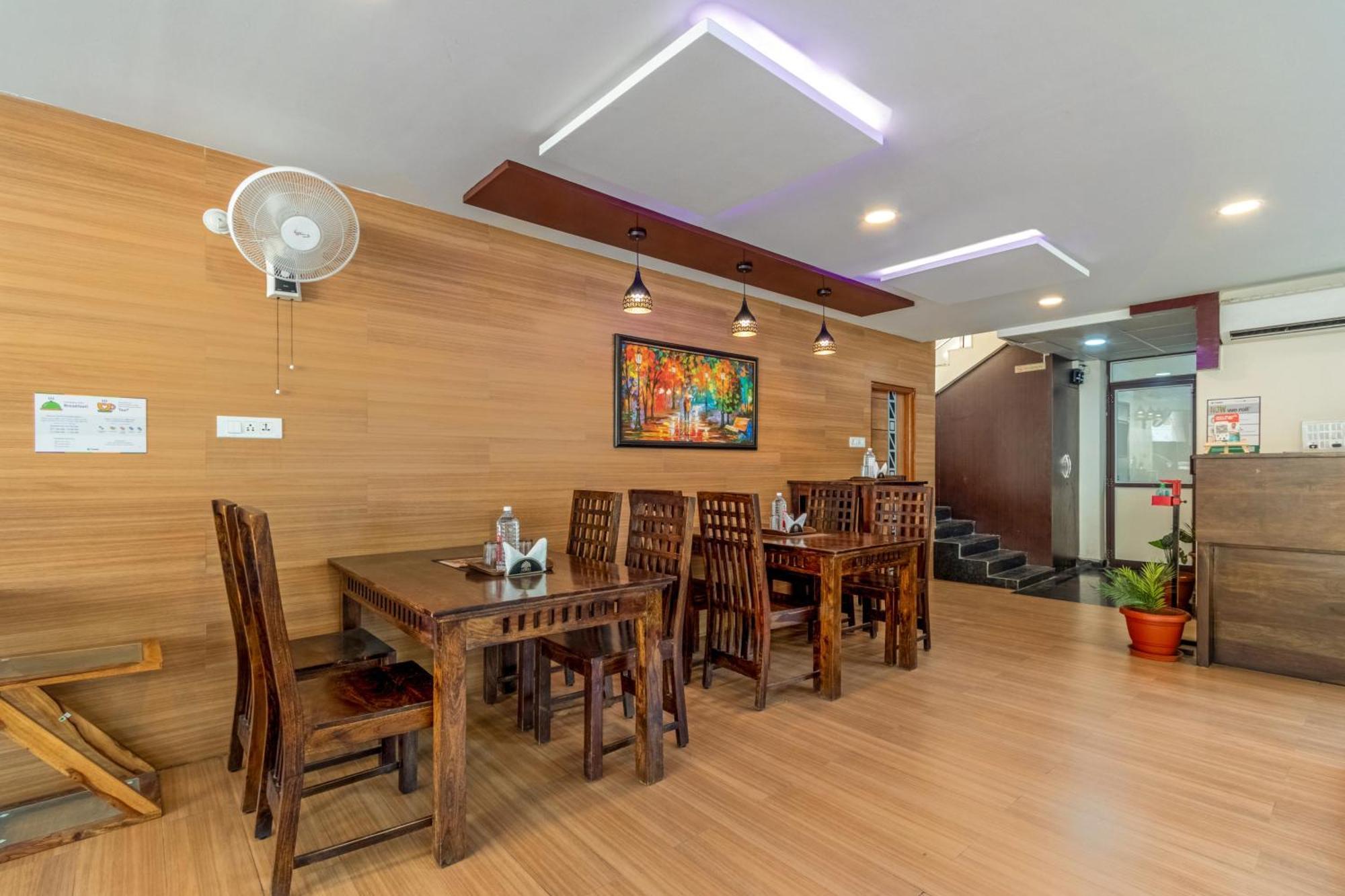 Treebo Purple Square Hotel Хидерабад Екстериор снимка