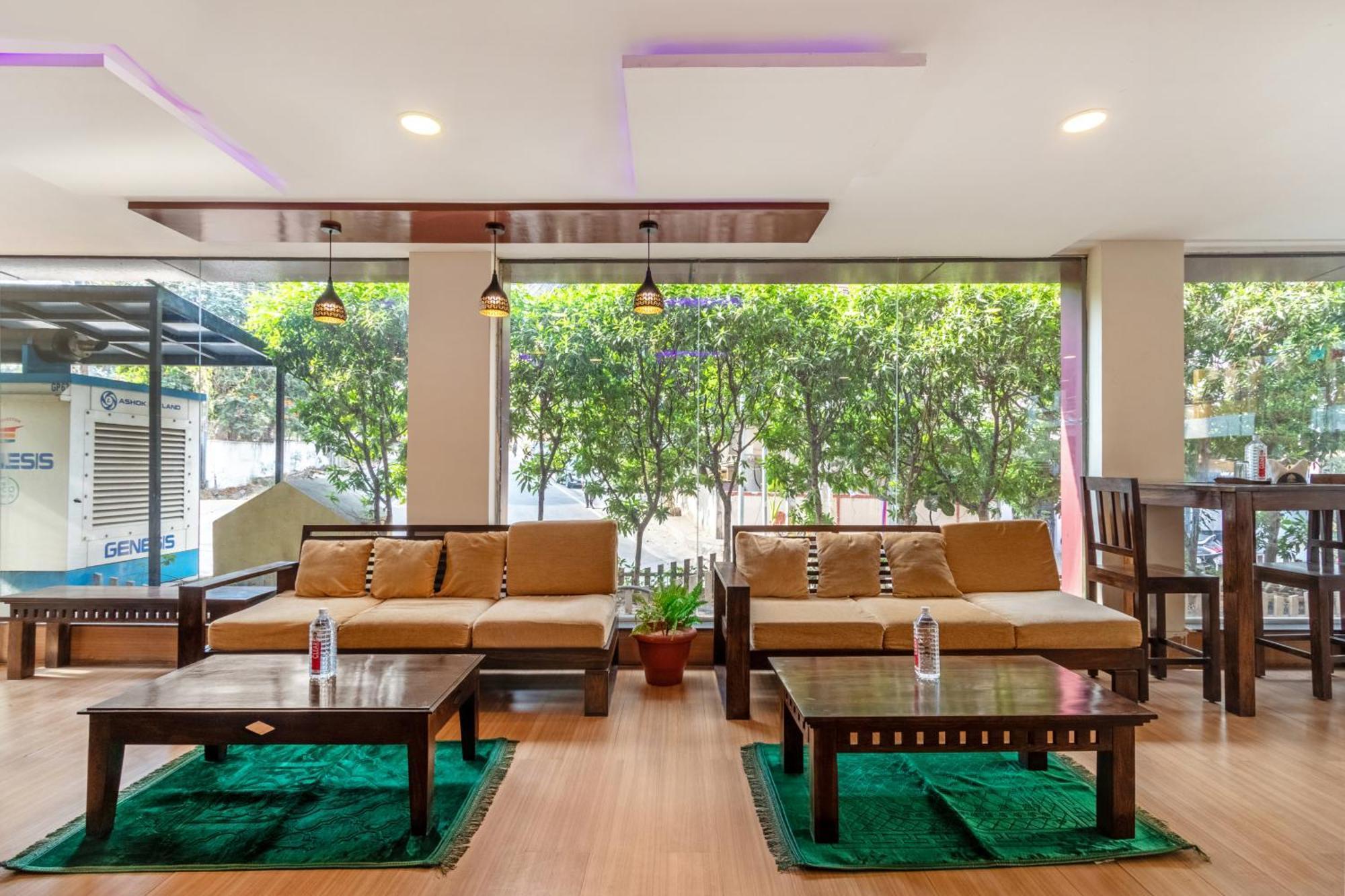 Treebo Purple Square Hotel Хидерабад Екстериор снимка