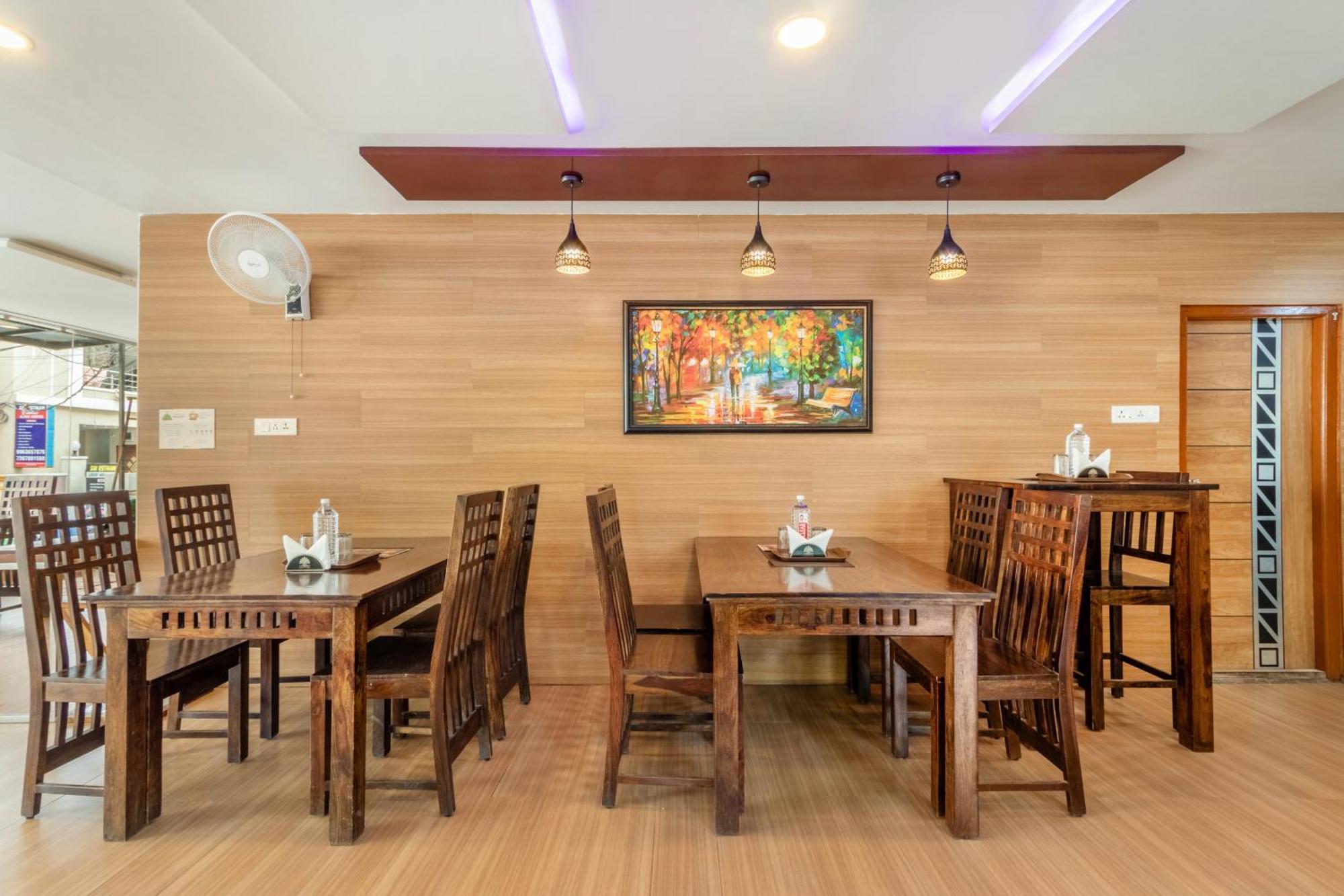 Treebo Purple Square Hotel Хидерабад Екстериор снимка
